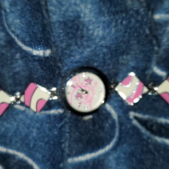 Watch - Picture 2 of 4